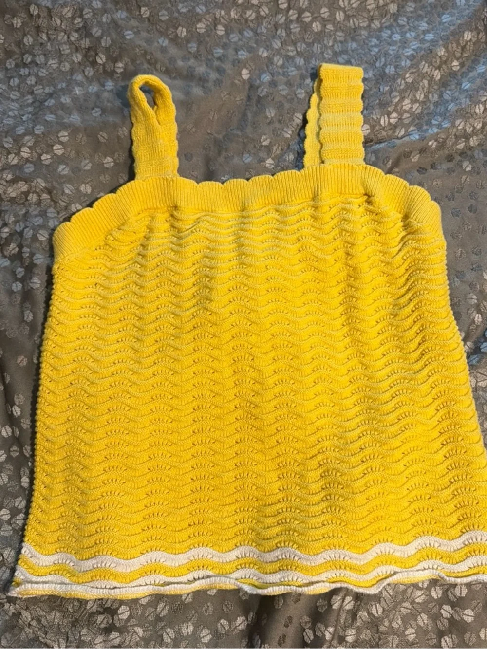 Old Navy Bright Yellow Knit Scallop-Trim Camisole